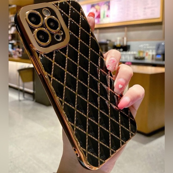 Black and Gold Quilt iPhone Case - Picture 2 of 3